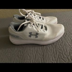 White Under armour running shoes